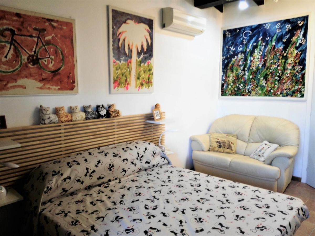 B&B Glamping Semaforo Capo Sperone SantʼAntìoco Buitenkant foto